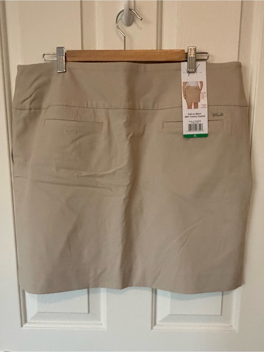 Women's Neutral Khaki Skort - Sleek Everyday Style - Picture 2 of 8